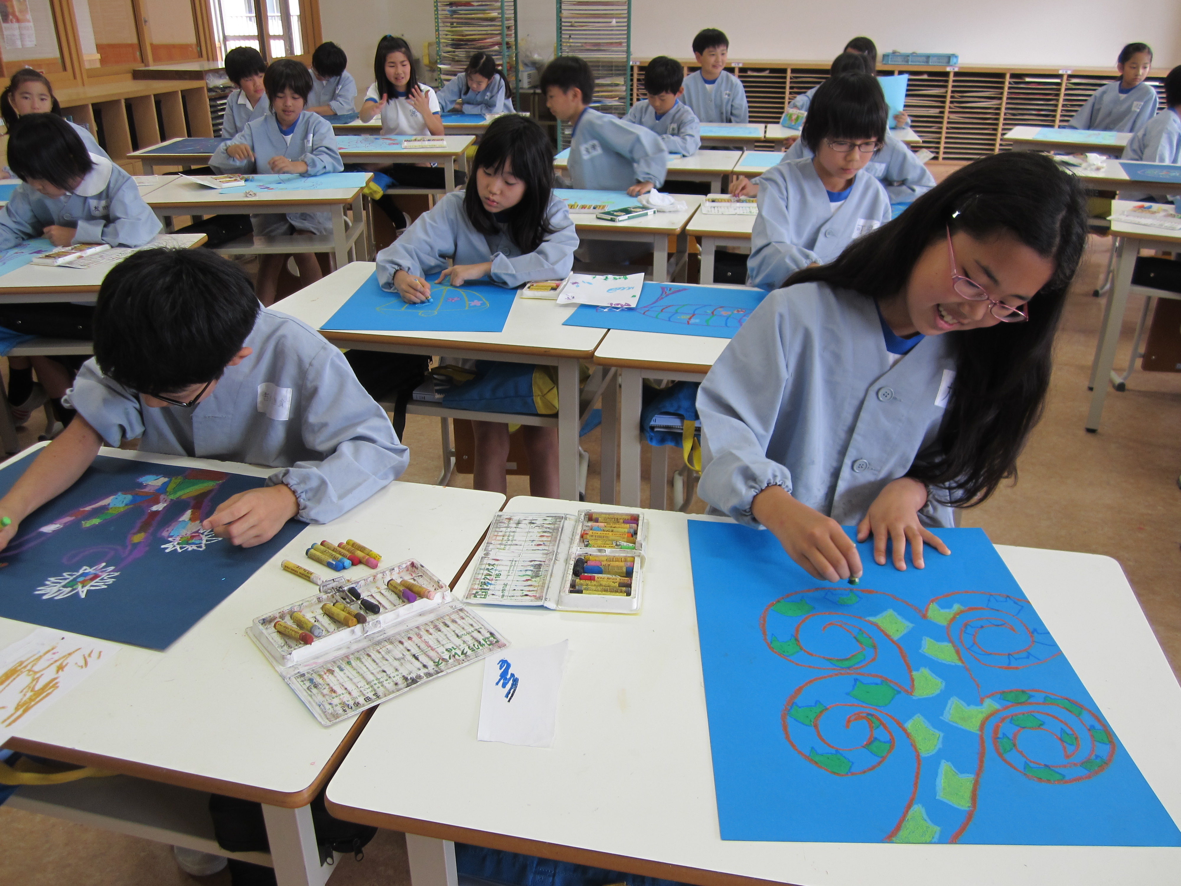 2013年度　４年生　授業風景　海底に生えるまほうの木