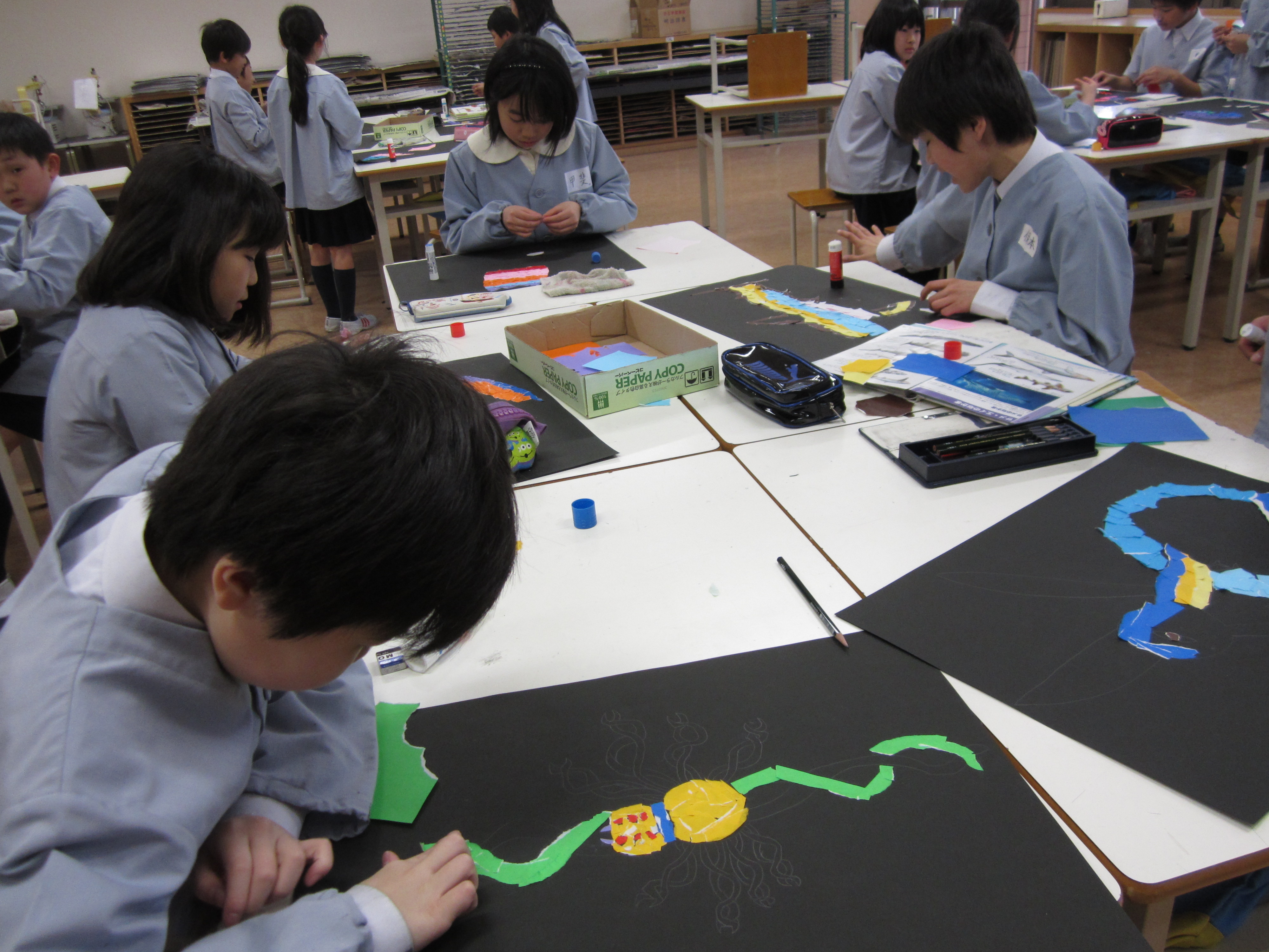 2014年度　4年生 授業風景 カラフルな生き物