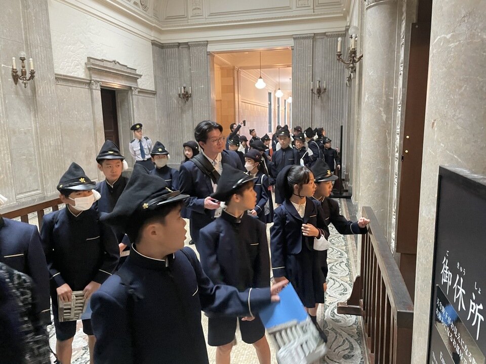 20251022093452-16523e9e751e430cdf0cfa25812fe2c46fc4b9ef.jpeg